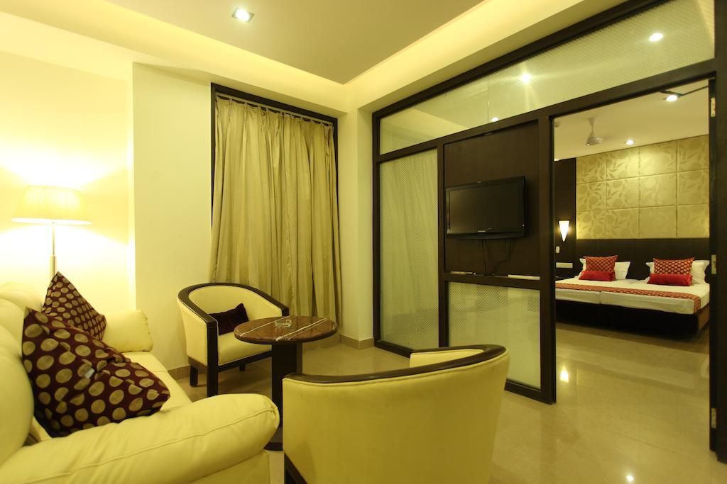 Hotel Surya Plaza Kota  Eksteriør billede